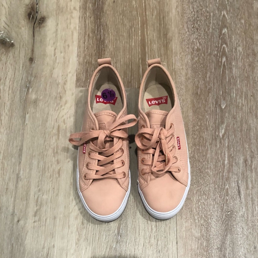 Levi’s Pink Lace Up Sneakers, Size 6.5M
